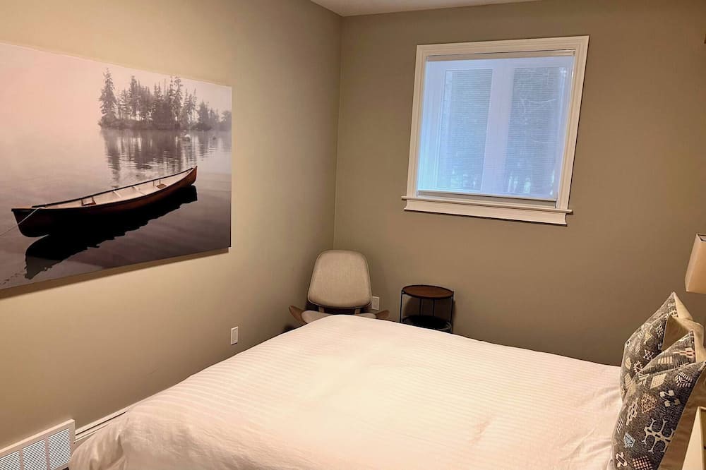 Photo of Bedroom in Kincardine