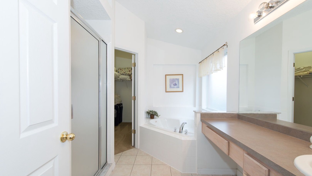 Photo of Bathroom in Seasons