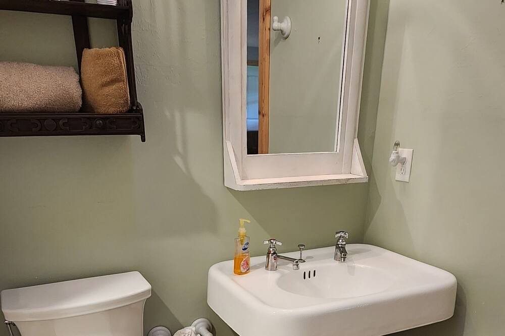 Photo of Bathroom in LaBelle