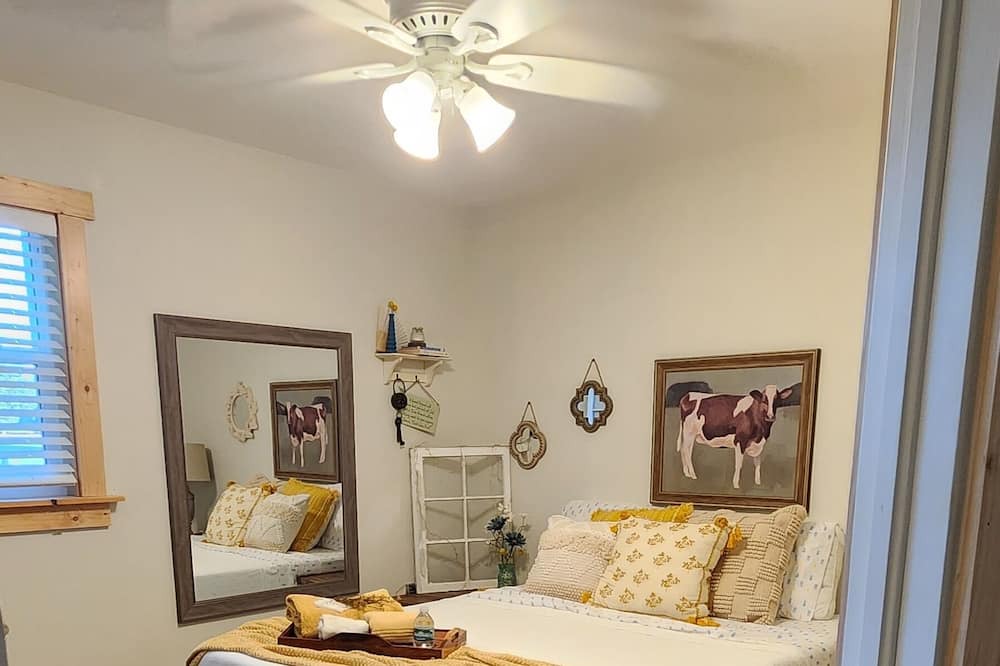 Photo of Bedroom in LaBelle