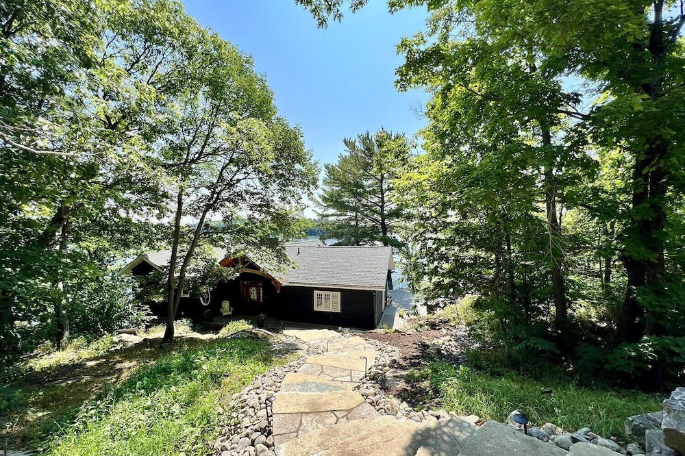 Photo of Others in Muskoka Lakes