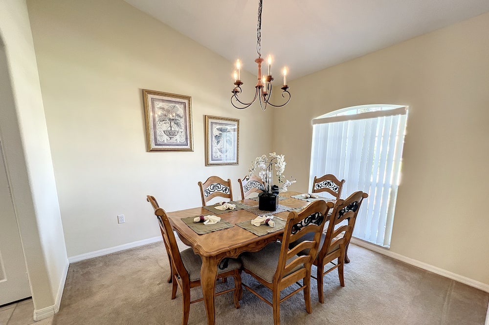 Photo of Livingroom in Tuscan Ridge
