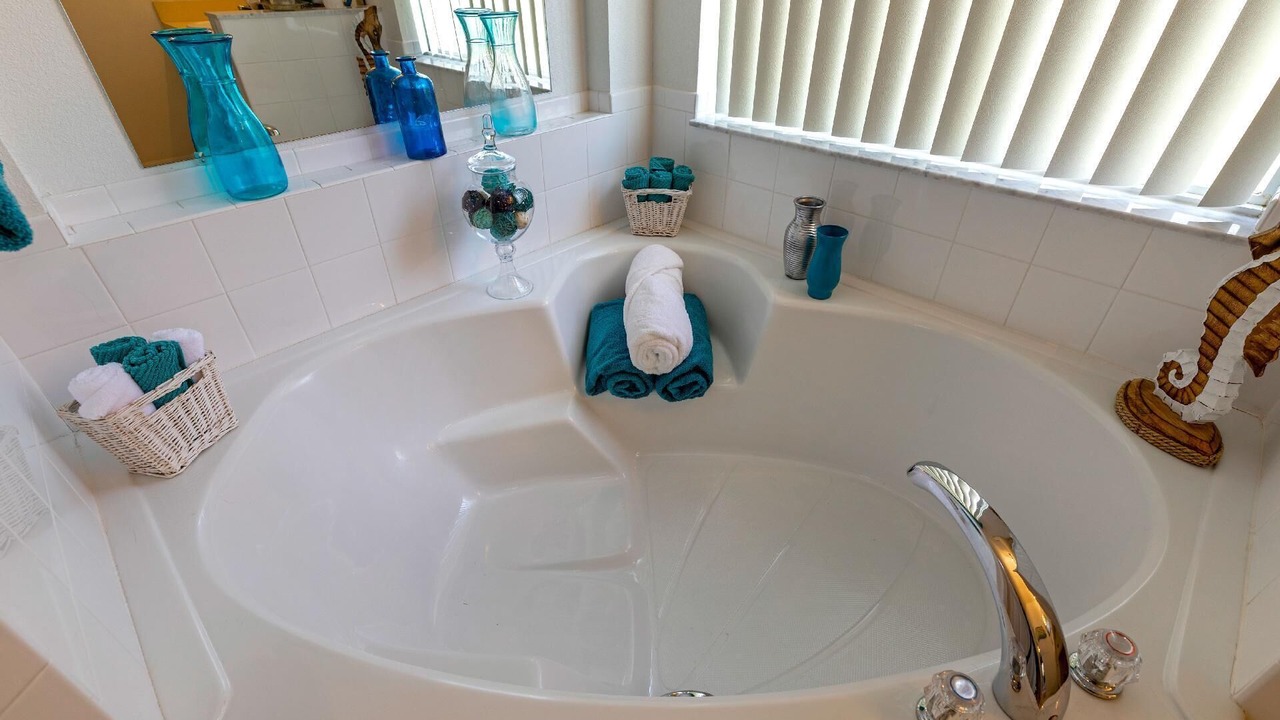 Photo of Bathroom in Seasons