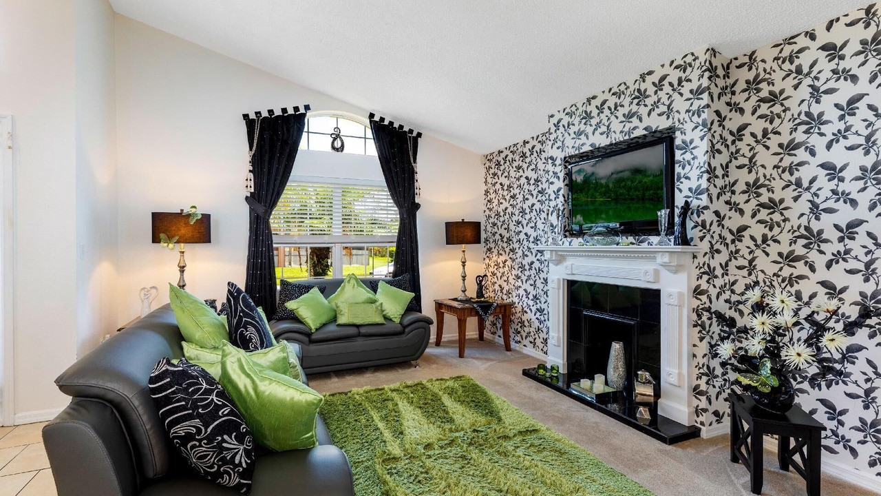 Photo of Livingroom in Seasons
