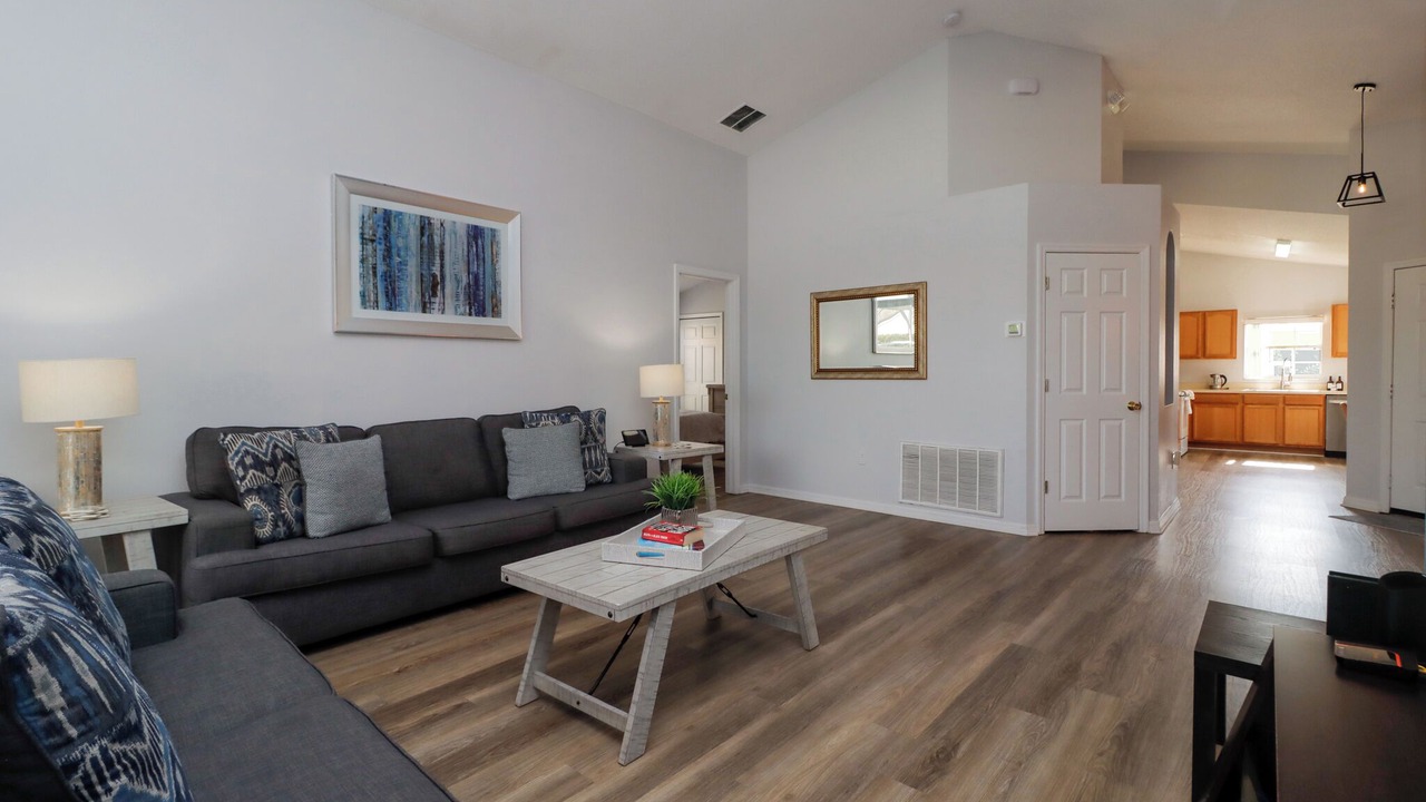 Photo of Livingroom in Westbury