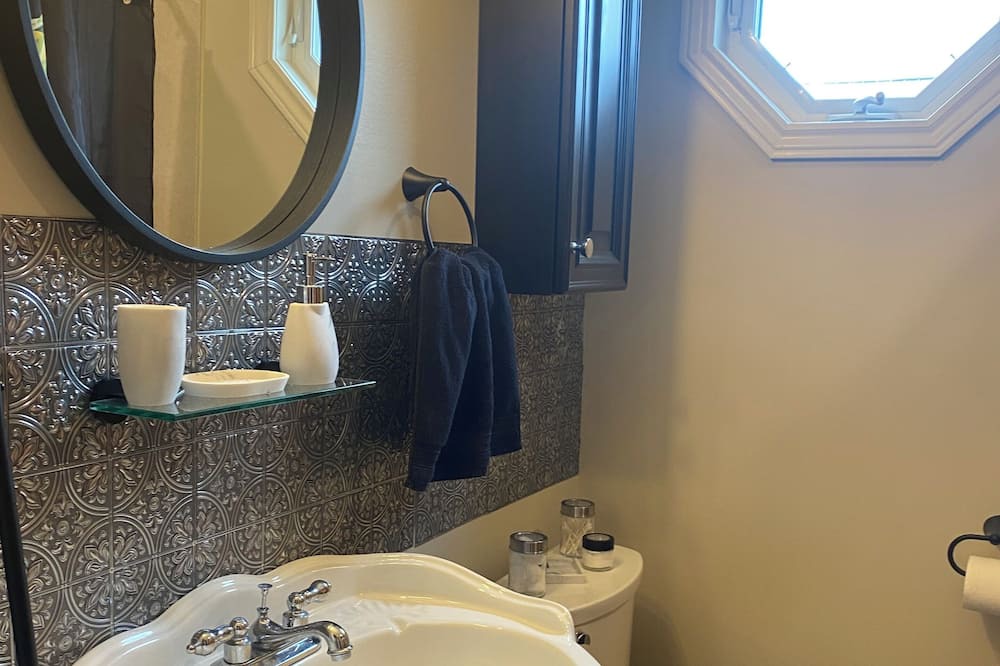 Photo of Bathroom in Napanee