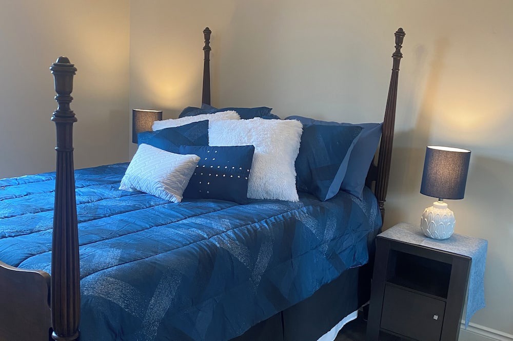 Photo of Bedroom in Napanee