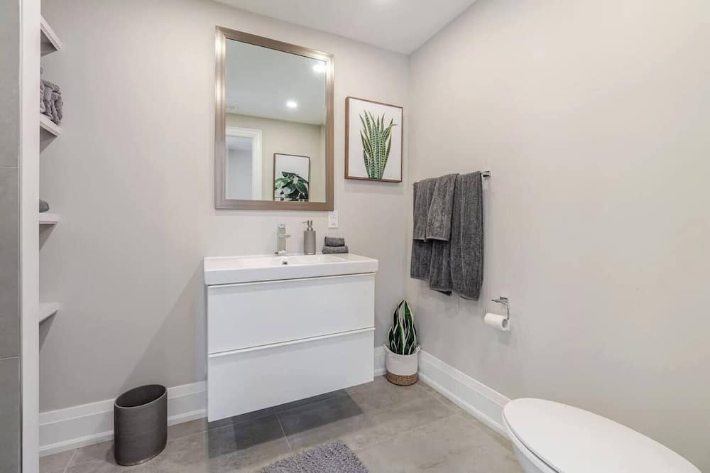 Photo of Bathroom in Meadowvale Village