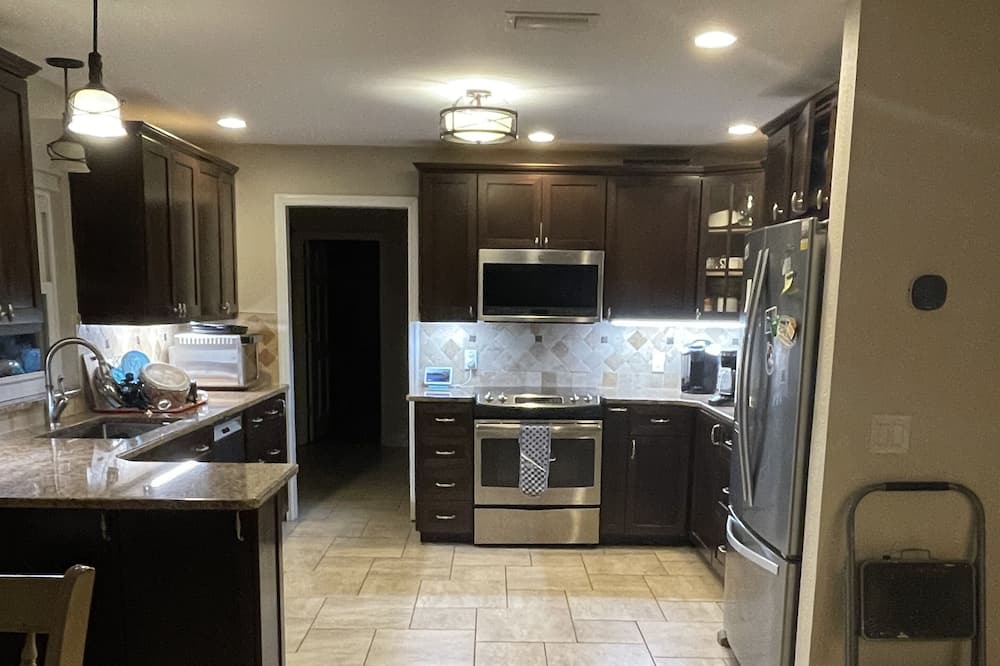 Photo of Kitchen in Lakeland Highlands