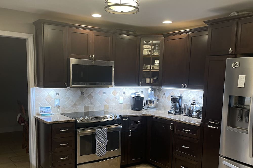 Photo of Kitchen in Lakeland Highlands