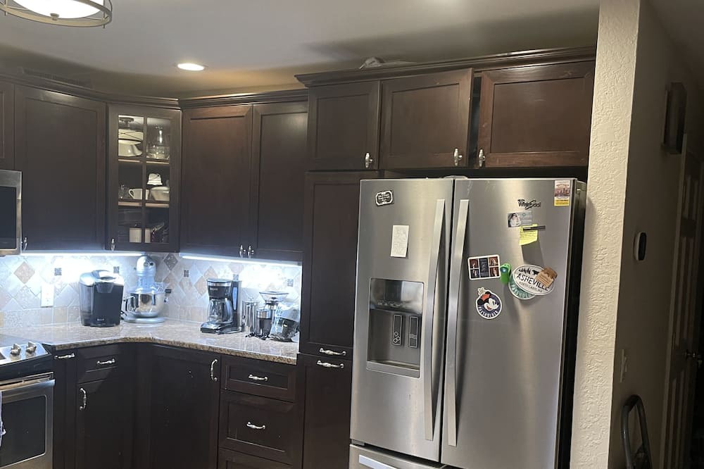 Photo of Kitchen in Lakeland Highlands