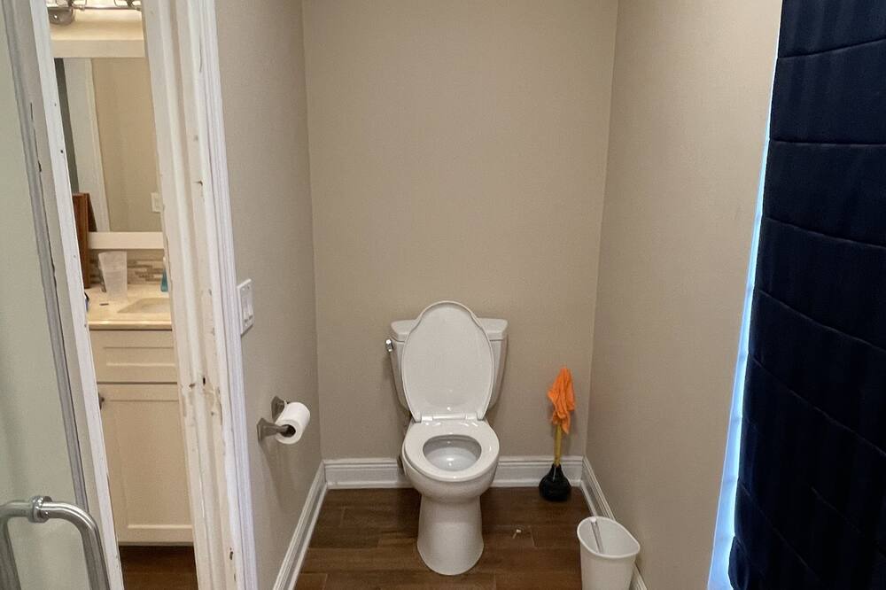 Photo of Bathroom in Lakeland Highlands