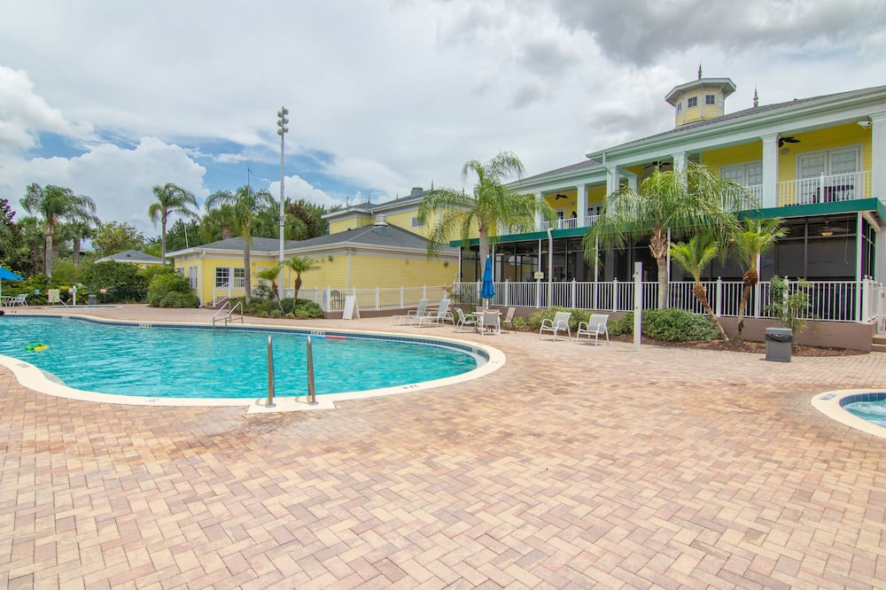 Photo of Outdoor in Hillcrest Estates