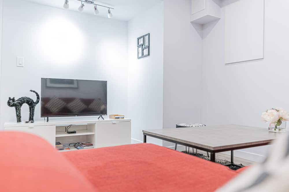 Photo of Livingroom in Streetsville