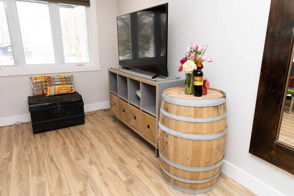 Photo of Livingroom in Picton