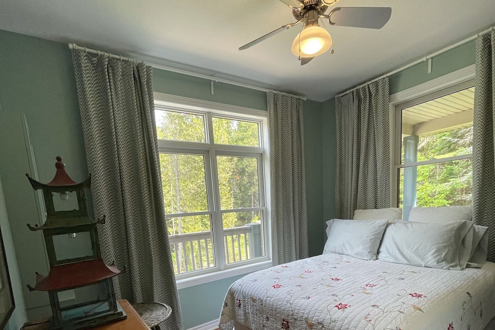 Photo of Bedroom in Northern Bruce Peninsula
