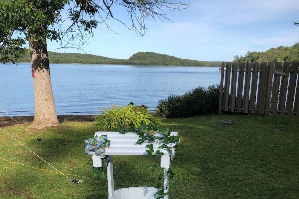 Photo of Others in Unorganized Centre Parry Sound