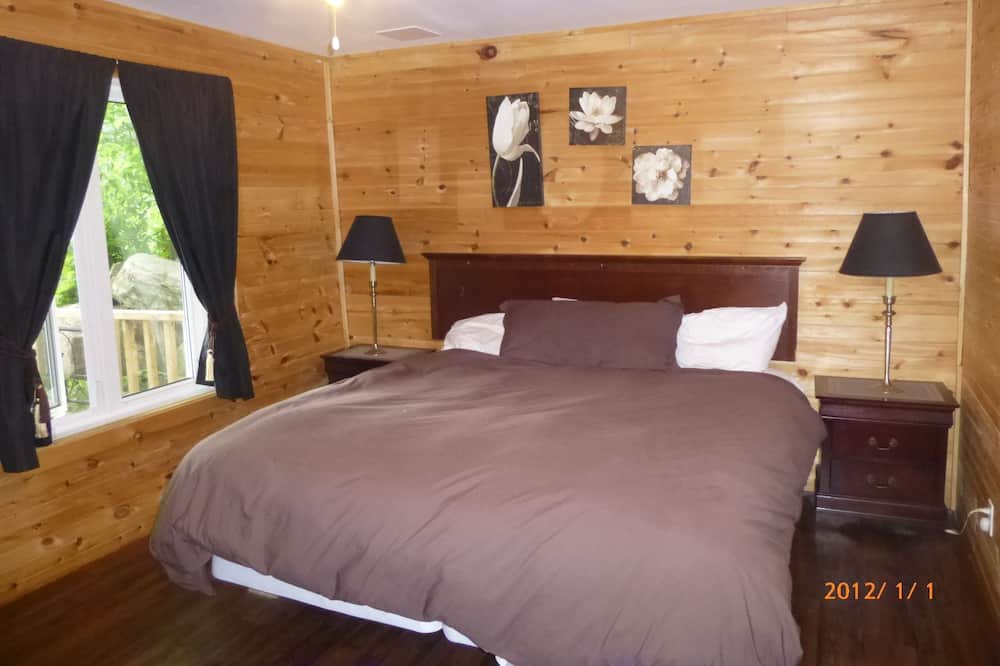 Photo of Bedroom in Unorganized Centre Parry Sound
