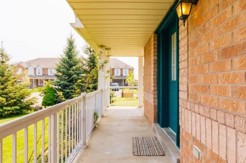 Photo of Patio Balcony in Churchill Meadows