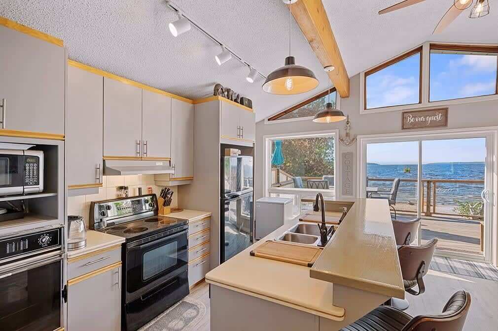Photo of Kitchen in Port McNicoll
