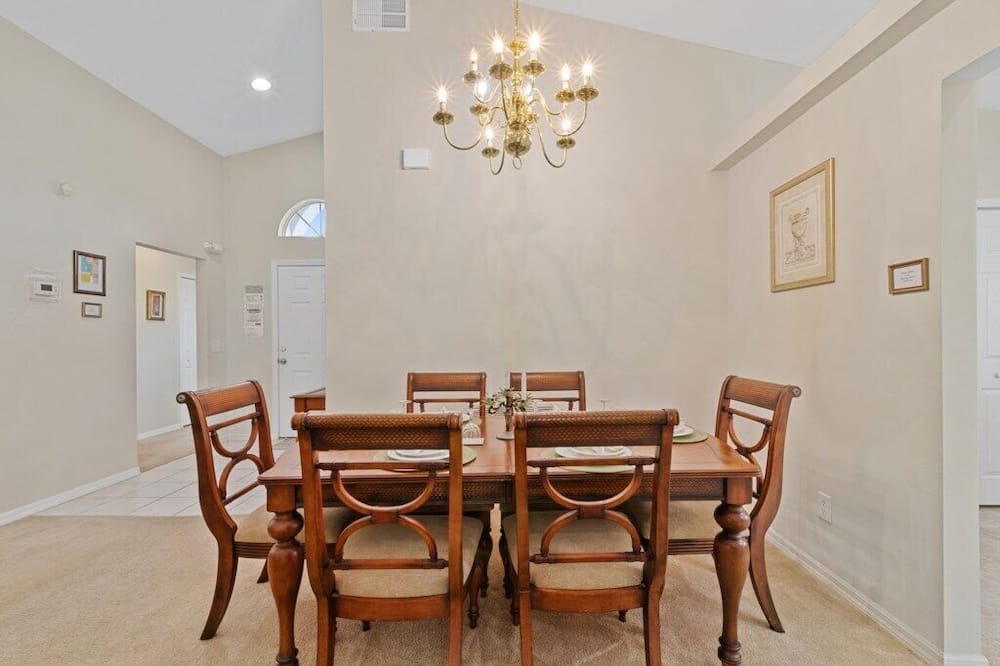Photo of Livingroom in Florida Pines