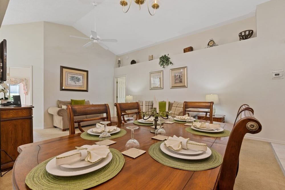 Photo of Livingroom in Florida Pines
