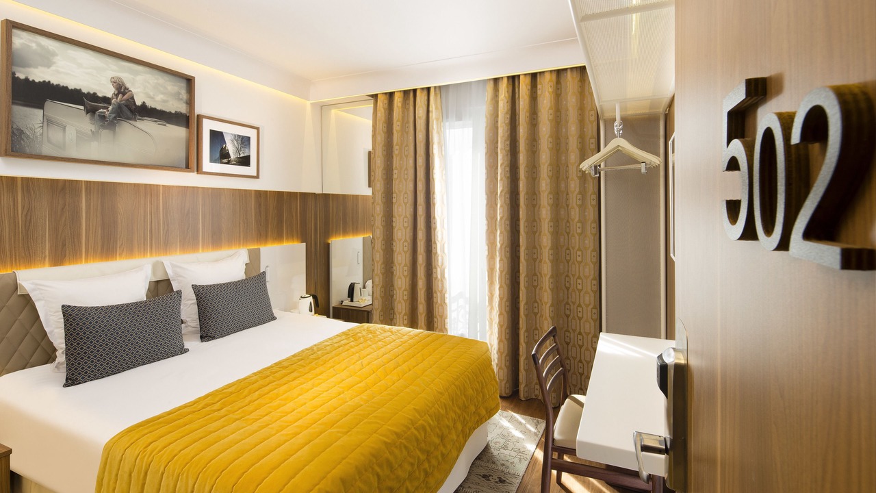 Photo of Bedroom in Faubourg Saint-Germain