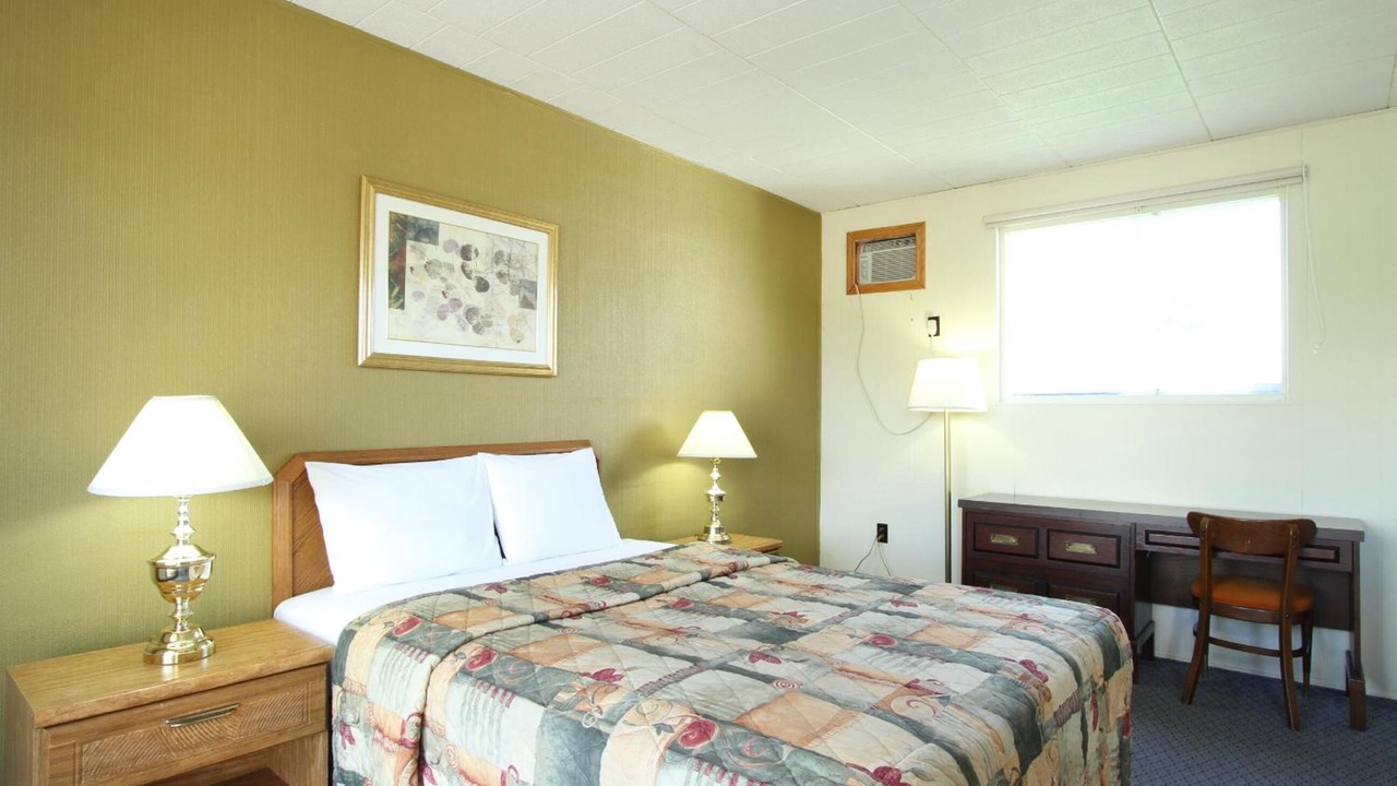 Photo of Bedroom in Kincardine