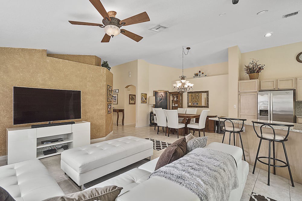 Photo of Livingroom in Jog Road
