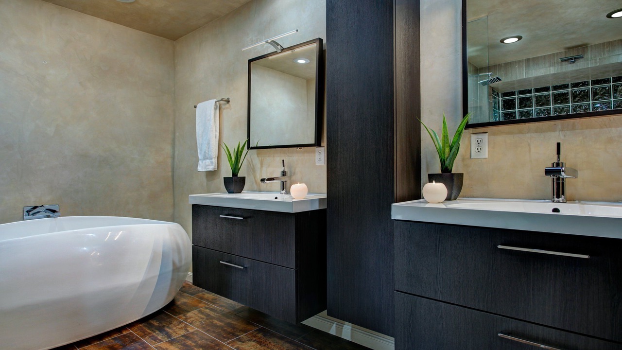 Photo of Bathroom in Paradise Valley Village