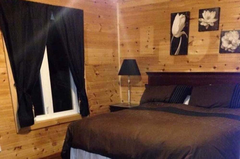 Photo of Bedroom in Unorganized Centre Parry Sound