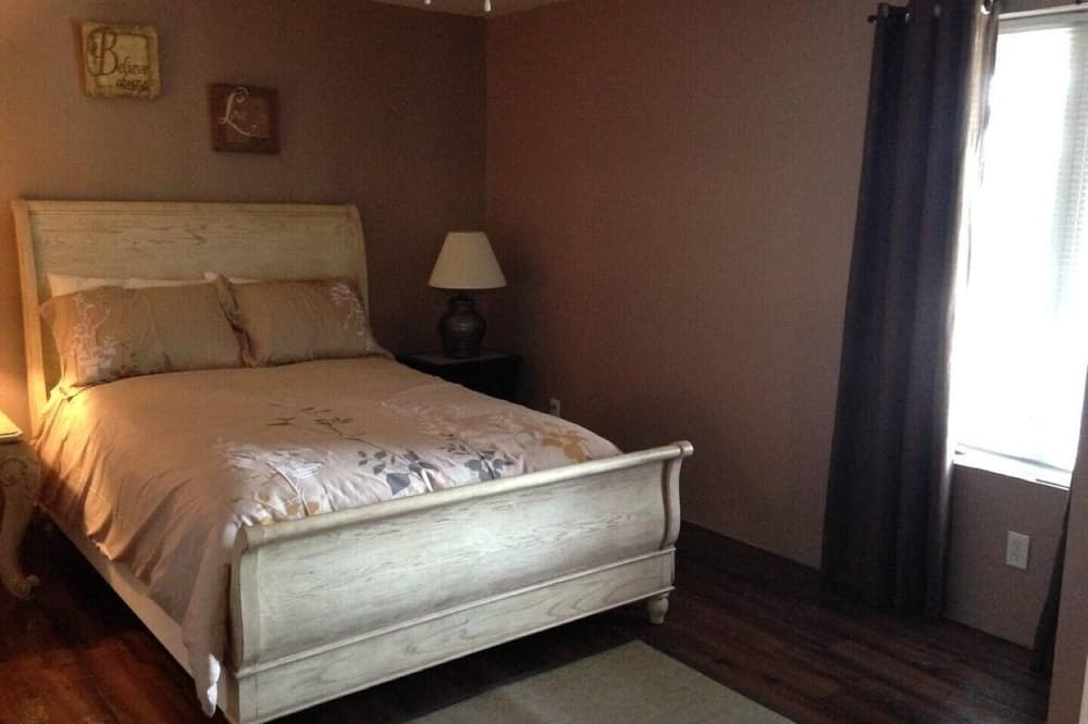 Photo of Bedroom in Unorganized Centre Parry Sound