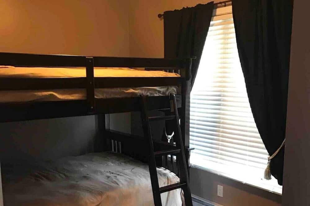 Photo of Bedroom in Restoule