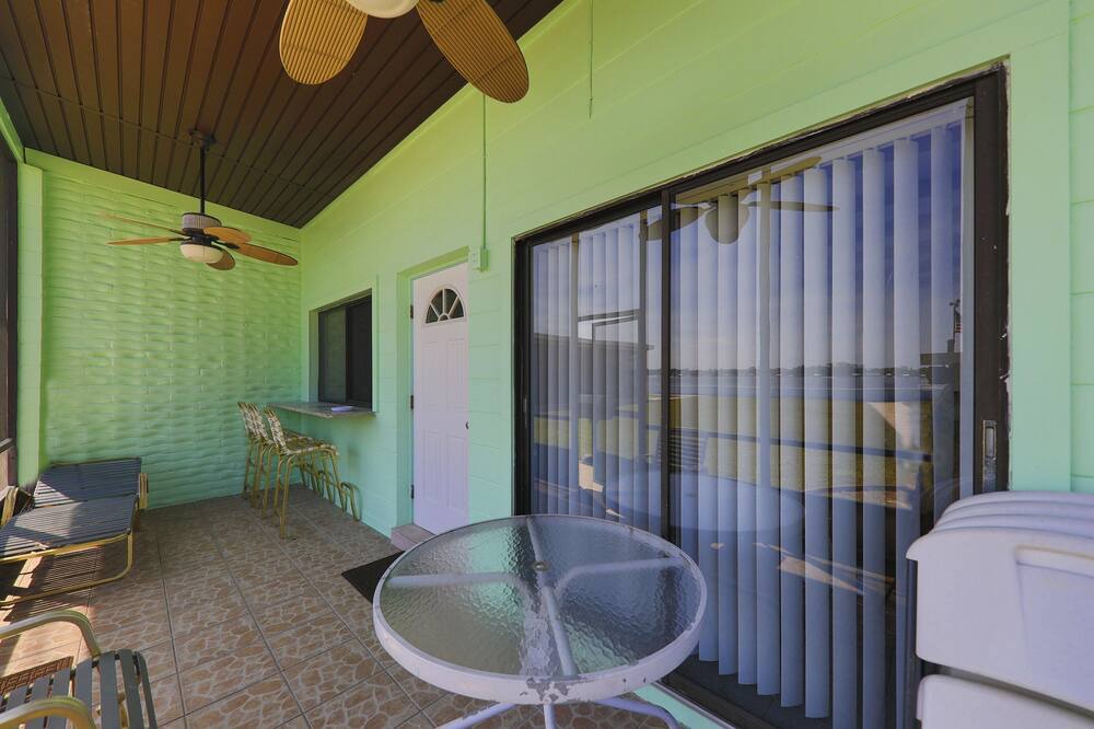 Photo of Patio Balcony in Sylvan Shores