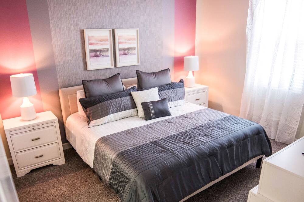 Photo of Bedroom in Davenport