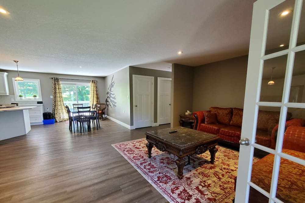 Photo of Livingroom in North Port