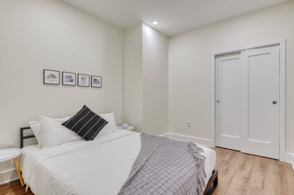 Photo of Bedroom in Center City East