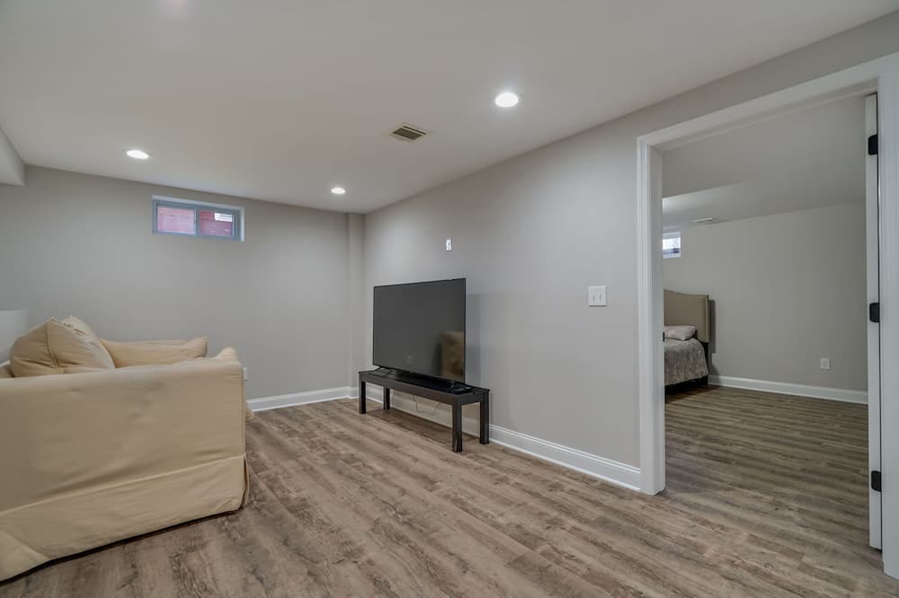 Photo of Livingroom in Shark River Hills
