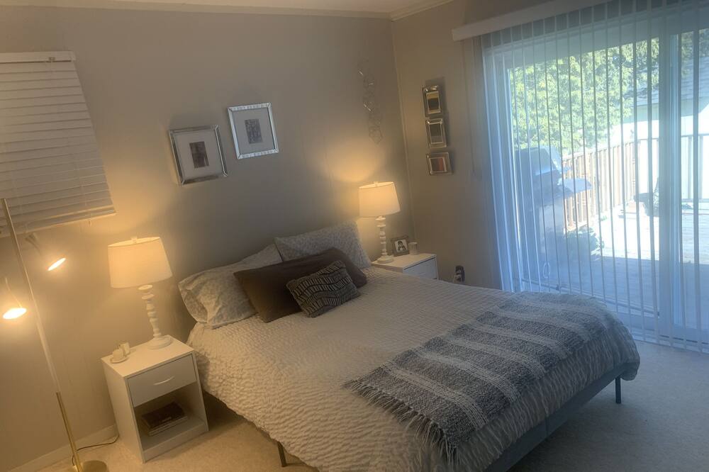 Photo of Bedroom in Innisfil