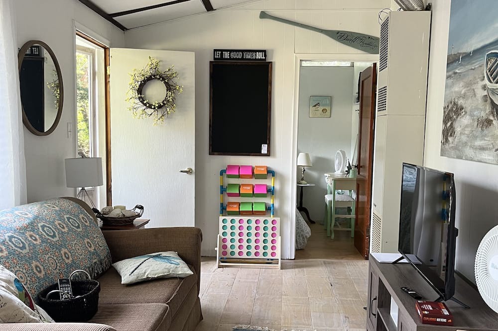 Photo of Livingroom in Huron-Kinloss