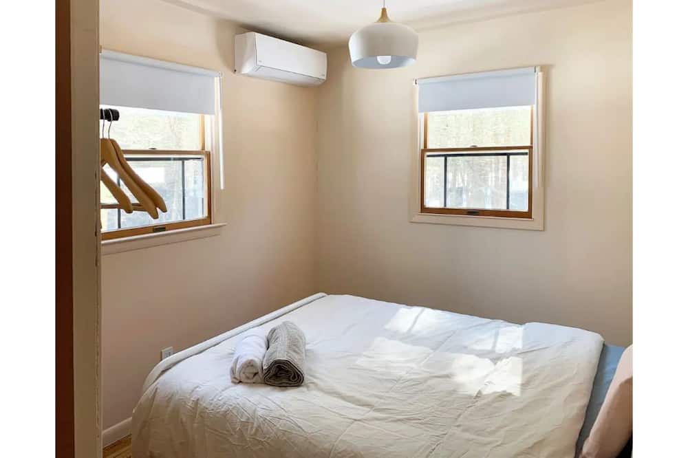Photo of Bedroom in Accord