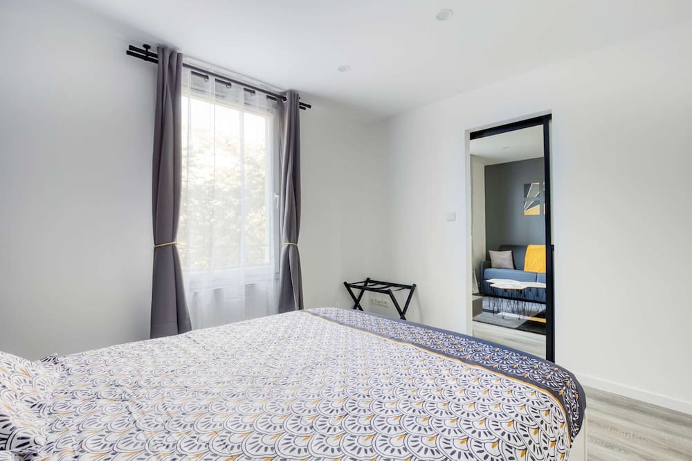 Photo of Bedroom in Magny-le-Hongre