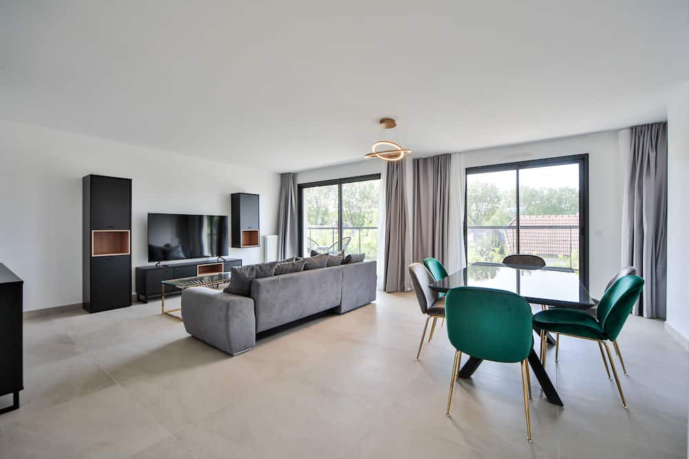 Photo of Bedroom in La Varenne Saint-Hilaire