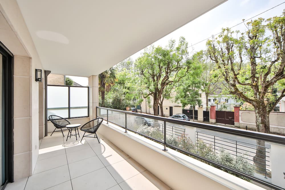 Photo of Outdoor in La Varenne Saint-Hilaire