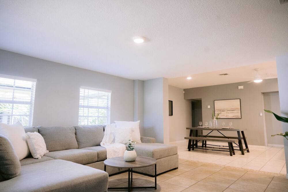Photo of Livingroom in Conway
