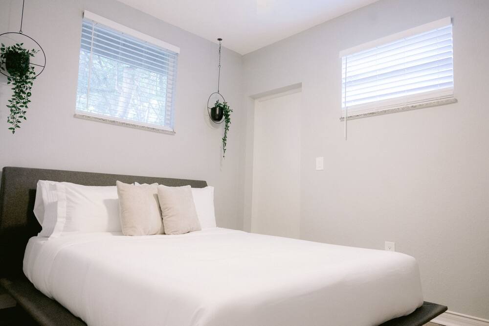 Photo of Bedroom in Conway