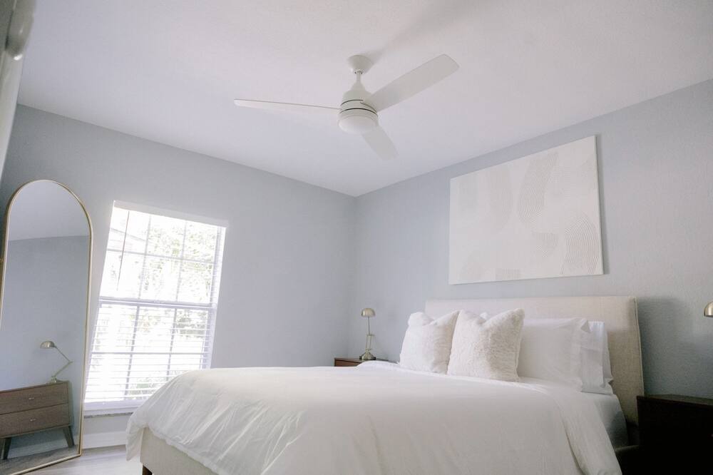 Photo of Bedroom in Conway
