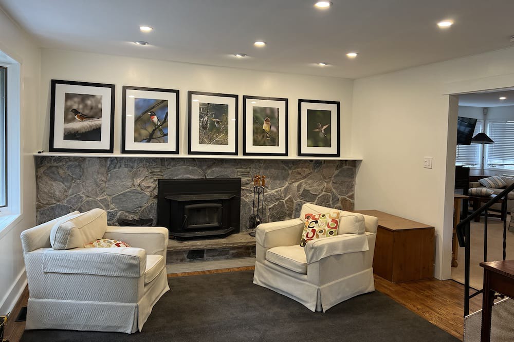 Photo of Livingroom in Georgian Bluffs