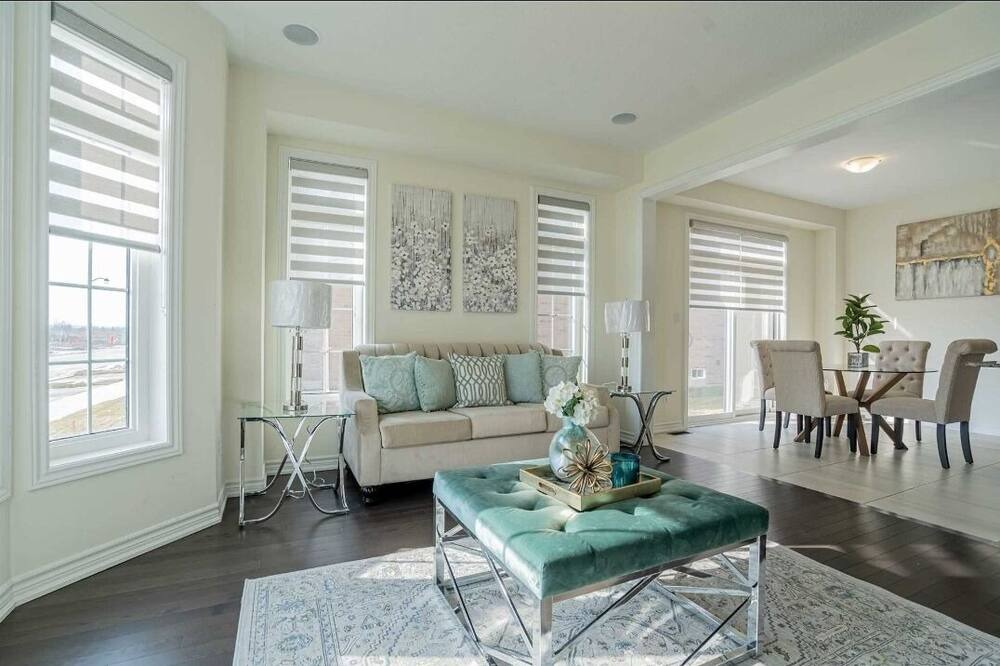 Photo of Livingroom in Caledon