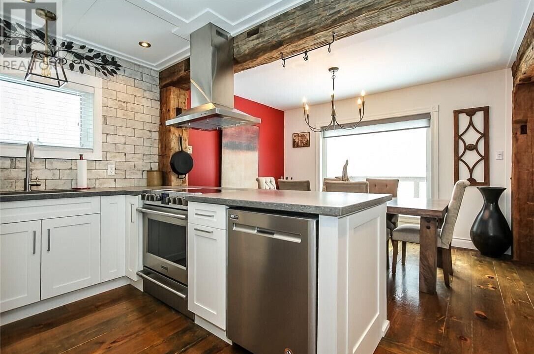 Photo of Kitchen in Castle Glen Estates